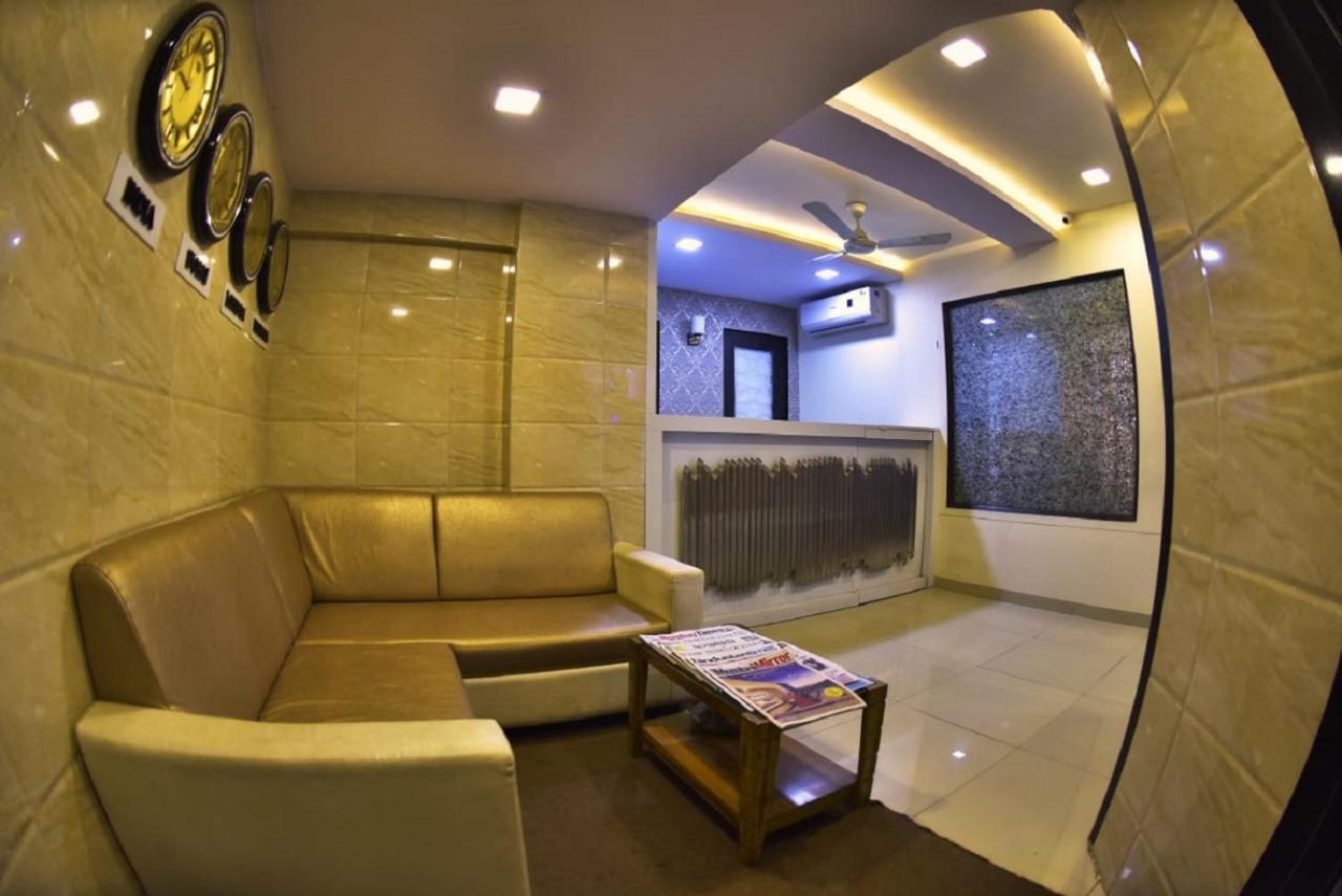 Fabexpress Time Square Hotel Thane Exterior photo