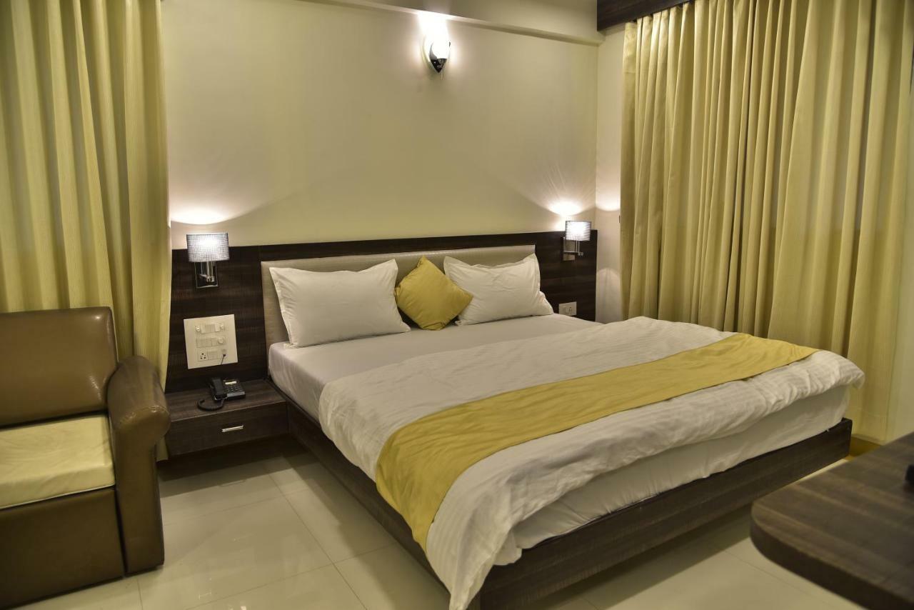 Fabexpress Time Square Hotel Thane Exterior photo