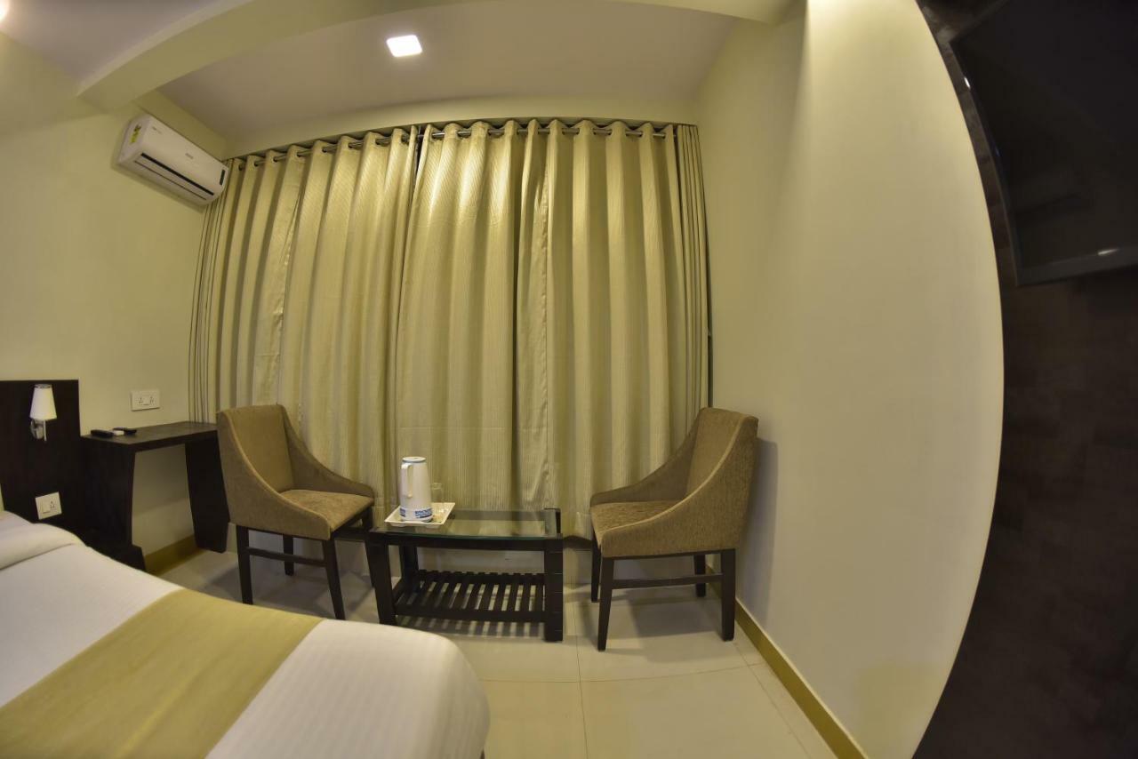 Fabexpress Time Square Hotel Thane Exterior photo