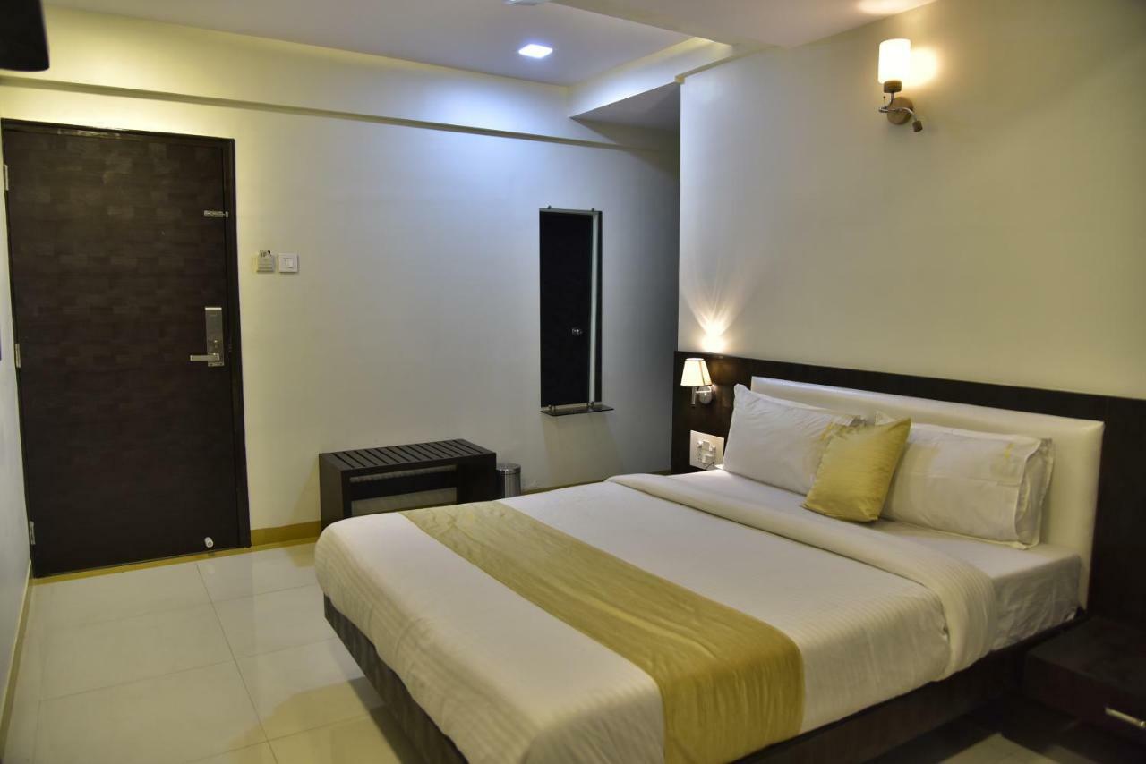 Fabexpress Time Square Hotel Thane Exterior photo