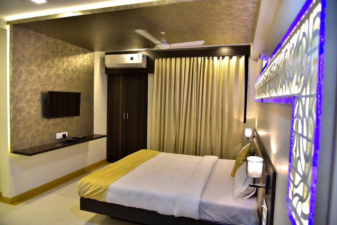 Fabexpress Time Square Hotel Thane Exterior photo