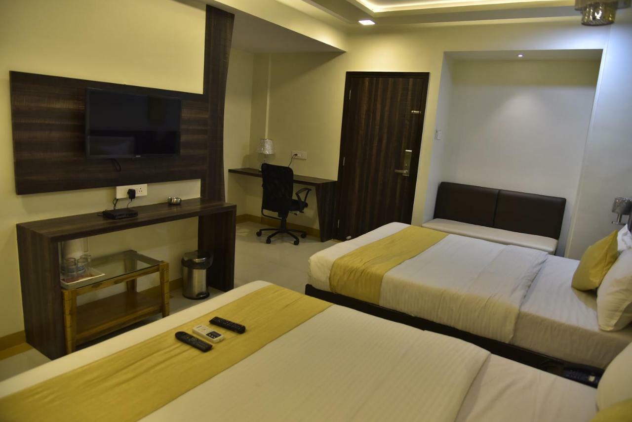 Fabexpress Time Square Hotel Thane Exterior photo